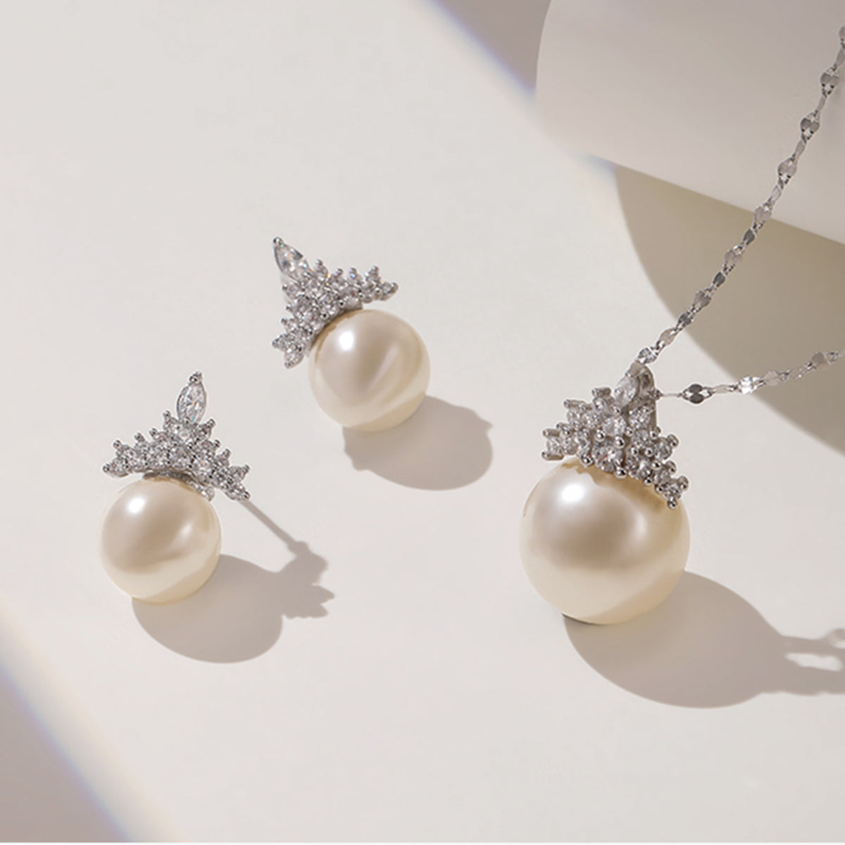 9-10mm Freshwater Pearl Drop Earrings with Crystal Crown S925 Sterling Silver