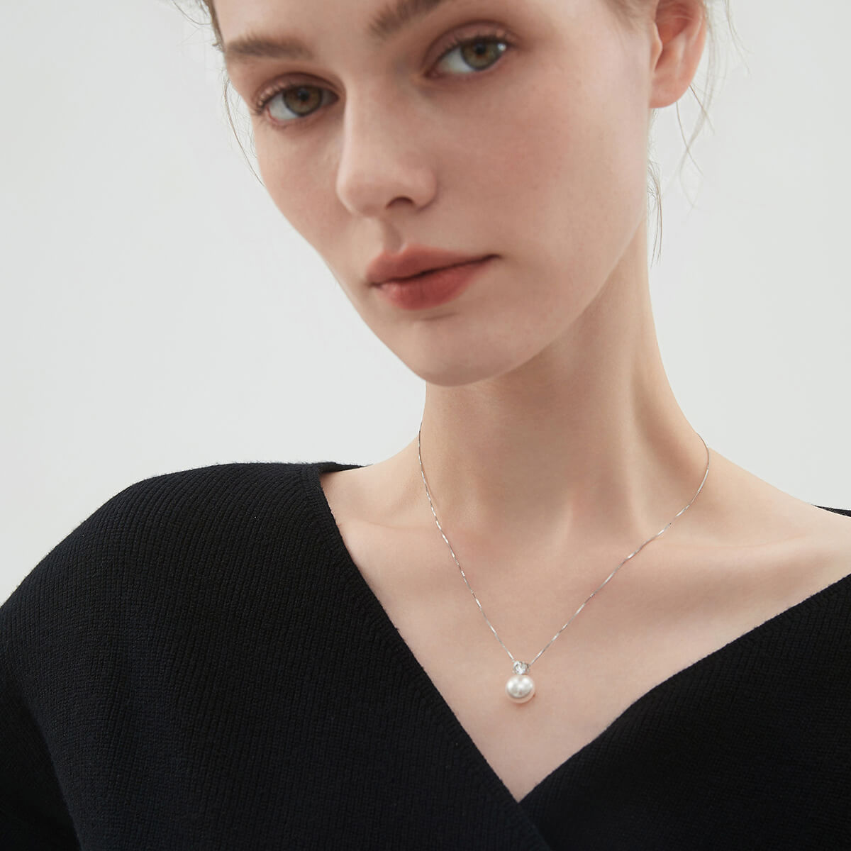10.5-11mm AAA Natural Freshwater White Pearl 18K Gold Pendant Necklace
