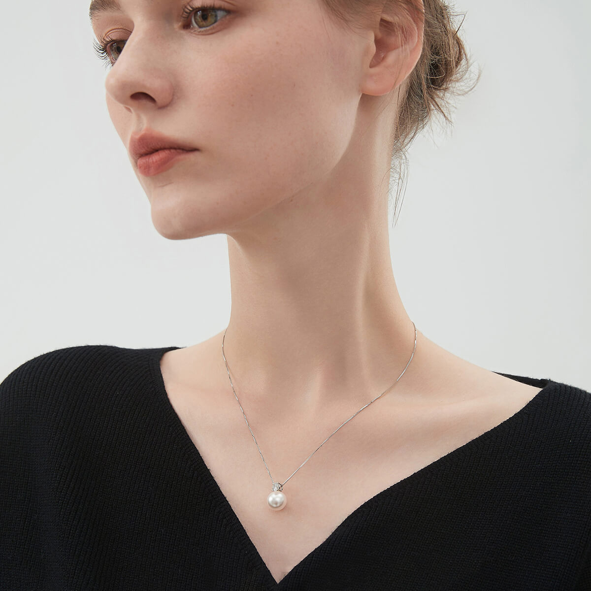 10.5-11mm AAA Natural Freshwater White Pearl 18K Gold Pendant Necklace